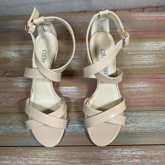 Cathy Jean Women’s Ankle Strap Open Toe Buckle  Ivory Size 6 Cream Color - Picture 10 of 13